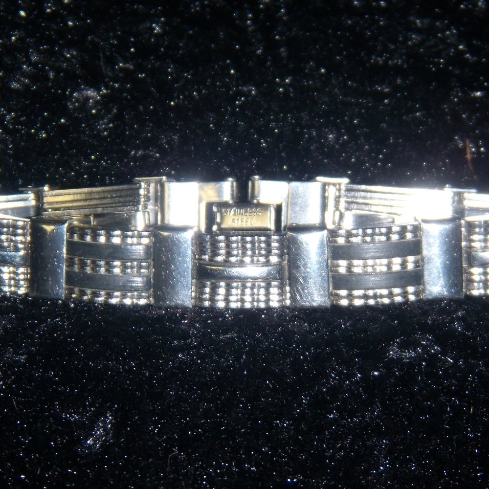 MENS STAINLESS STEEL BRACELET